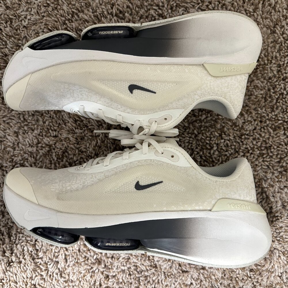 Nike Women's Athletic Shoes - White